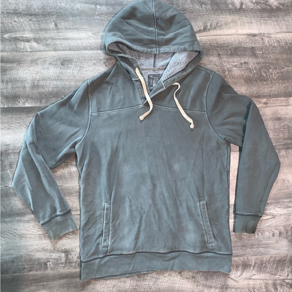 GAP Men's Gray Hoodie Sweater
